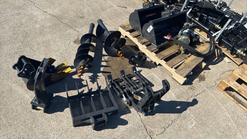 lot 5033 image: 10 Pc Mini Excavator Set - unused