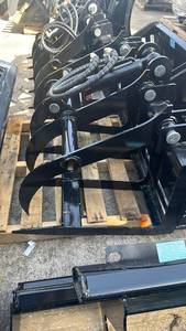 lot 31028 image: Mini Skid Steer Grab Fork