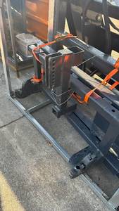 lot 33005 image: Land Honor  Skid Steer Quick Hitch  QH-16-2C