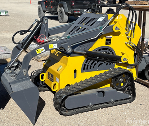 lot 34043 image: Landhonor   23 HP - Mini Skid Steer Loader  LHR-T460K1