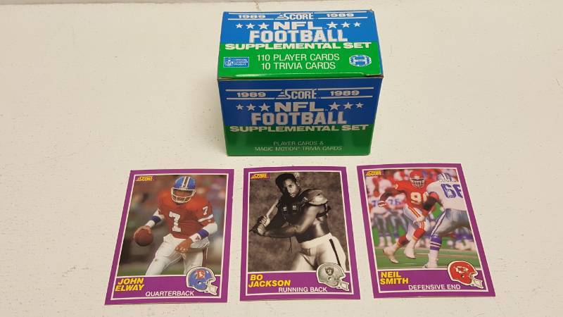 lot 1281 image: 1989 Score Football Update Traded Complete Set w Bo Jackson John Elway & Neil Smith RC