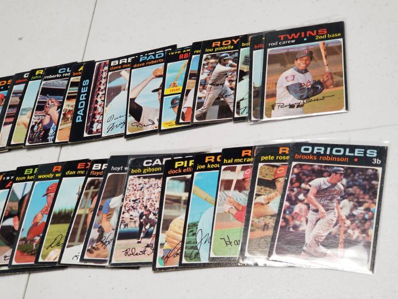 lot 1221 image: 1971 Topps Vintage Baseball Lot of 75 Cards w Rod Carew & Pete Rose