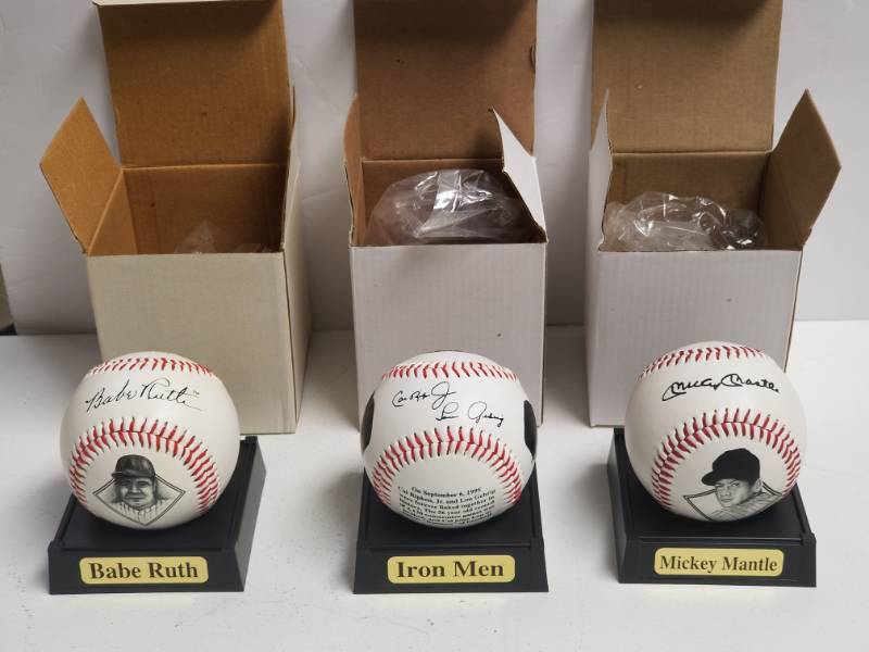 lot 1239 image: Record Breakers of Baseball Complete Set of 3 Replica Signature Photo Baseballs w COA