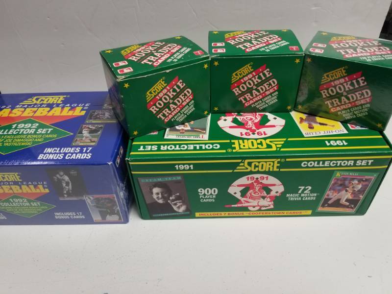 lot 1246 image: 1991 & 1992 Score Baseball Complete Sets w Rookie & Traded Sets