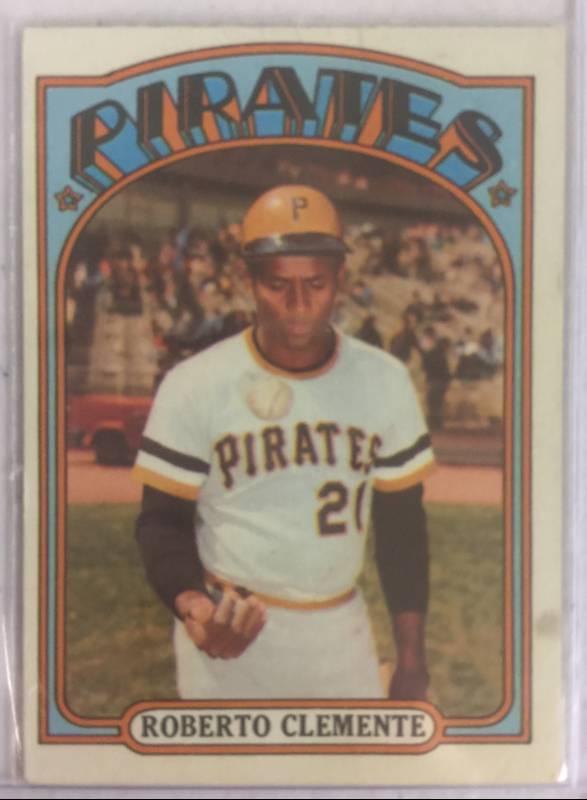 lot 1032 image: Original 1972 Topps Roberto Clemente #309 Pittsburgh Pirates Book Value $50.00 No Creases or Writing