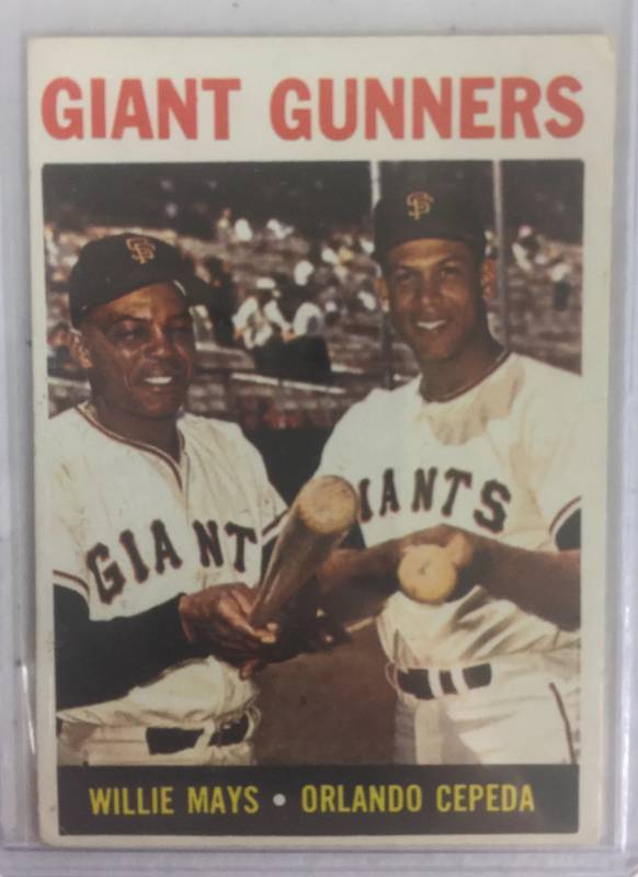 lot 1045 image: Original 1964 Topps Willie Mays Orlando Cepeda Giant Gunners #306 Baseball Card No Creases Book Value $40.00