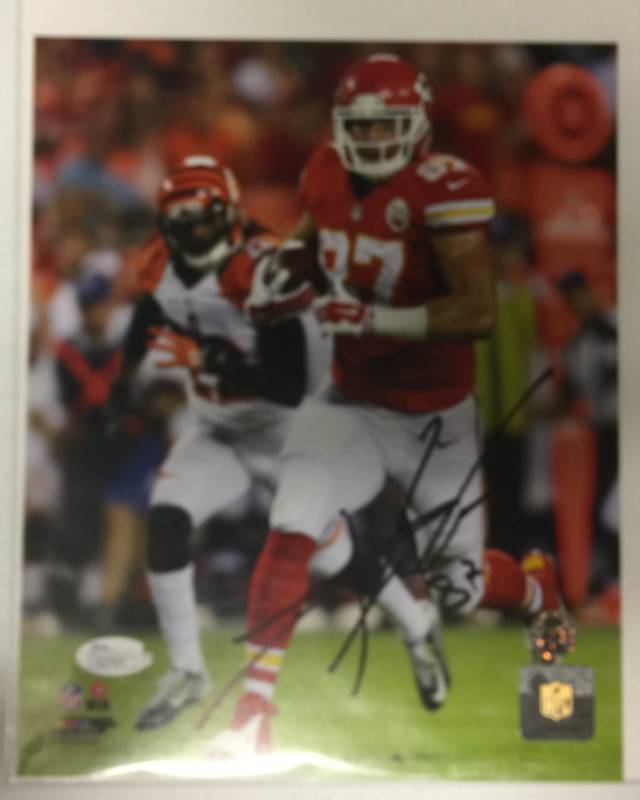 lot 1013A image: Signed Travis Kelce 8x10 Glossy Photograph Kansas City Chiefs wJames Spence Authentication