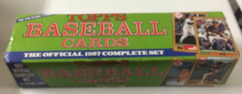 lot 1176 image: 1987 Topps Complete Baseball Card Set All 792 Cards In Christmas Box With Rookies of Bo Jackson and Barry Bonds - Never Been Out of Box