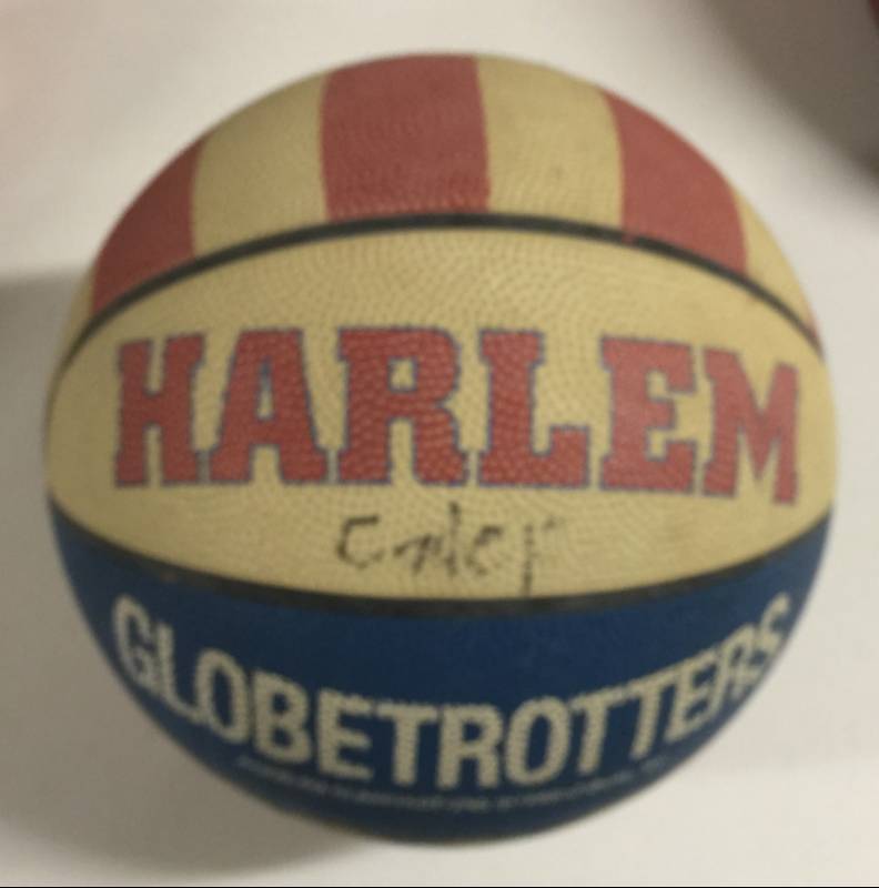 lot 1067 image: Vintage Harelm Globetrotters RedWhiteBlue Basketball Official Sized Ball