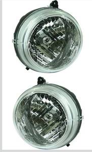 lot 1881 image: Driver and Passenger Side Headlight for Jeep Liberty 2002-2004 Halogen With bulbs Built Up To October 06 2002 Replaces # 5101821AA, 5101820AA