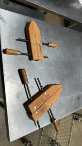 lot 11553 image: Set of 2 Clamps