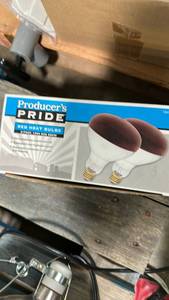 lot 11556 image: Producers Pride Red Heat Bulb 250W