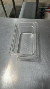 lot 50432 image: Clear Food Storage Pan Lid - 14 Size