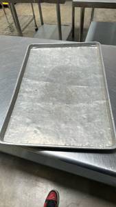 lot 50456 image: Commercial Aluminum Baking Sheet