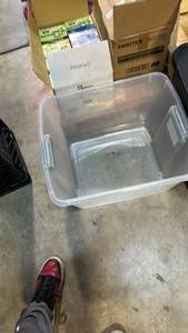 lot 50481 image: Storage Tub 20 gallon