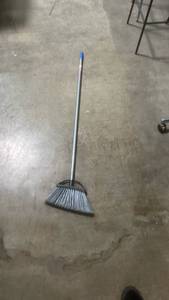 lot 71133 image: Broom