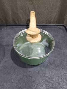 Academy Green Speckled Enamel Cookware Set with Wooden Handles