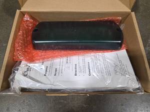 lot 10240 image: Outback Hub4 Port Device