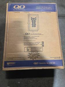 lot 10291 image: Square D QO 12-Space 125 Amp Indoor Load Center  Model QO112L125PGC