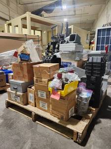 lot 11571 image: Mixed Lot of Electrical Equipment and Parts