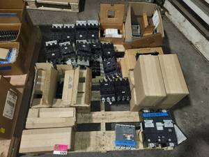 lot 11573 image: Industrial Circuit Breaker Collection