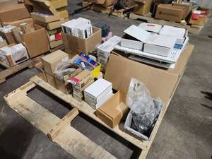 lot 11576 image: StarTech Dual M.2 NGFF SATA RAID Adapter Storage Lot