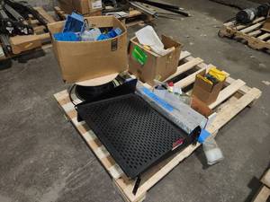 lot 11579 image: Mixed Industrial Equipment Parts and Supplies Lot