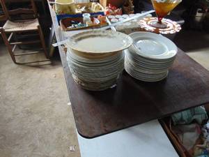 lot 3527 image: Very Large Selection of Assorted ChinaStoneware