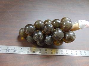 lot 3529 image: Lucite Grape Selection 1