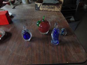 lot 3536 image: Murano Styled Paperweights 