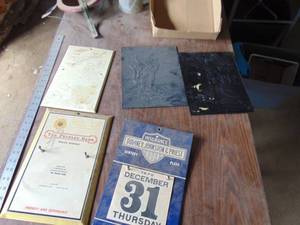 lot 3540 image: Selection of Vintage Calendar Holders
