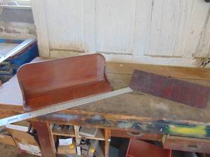 lot 3550 image: Pair of What Not Shelves