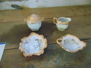 lot 3564 image: VictoriaAustria - CreamSugar and Bowls