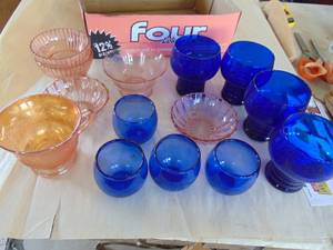 lot 3594 image: Selection of BluePink Glass