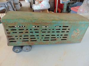 lot 3601 image: Structo Metal Trailer