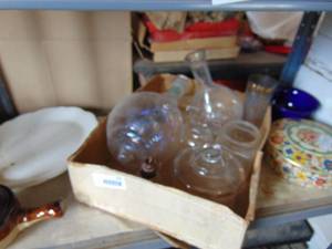 lot 3613 image: Contents of Shelf - Tin