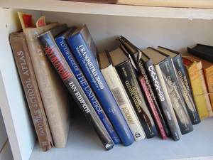 lot 3619 image: Contents of Shelf - Books - Astronomy