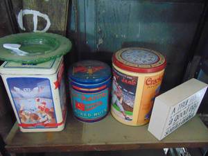 lot 3631 image: Contents of Shelf - Modern Tins