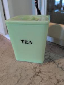 lot 826 image: McKee Jadite Tea Canister