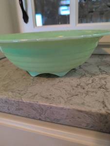 lot 827 image: Jadeite Glass footed bowl