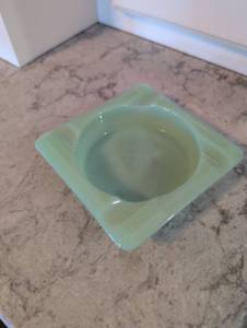 lot 849 image: Jadeite Glass Ashtray