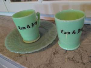 lot 856 image: Tom & Jerry Jadeite Coffee Cups with Saucer