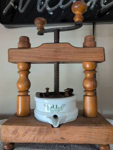 lot 858 image: JL Wooden Book Press with Ceramic Base