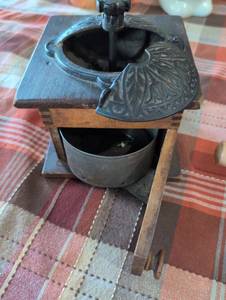 lot 898 image: Cast Iron Manual Coffee Grinder