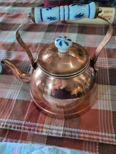 lot 901 image: Copper Teapot with Delft Blue Porcelain Handle