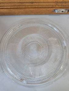 lot 955 image: Clear Glass Sunburst Pattern Serving Plate
