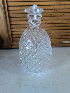 lot 968 image: Crystal Pineapple Decanter