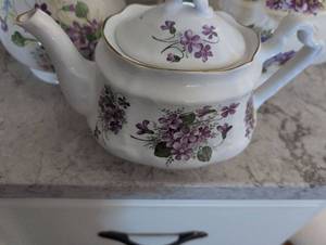 lot 980 image: Sweet Violet China Teapot