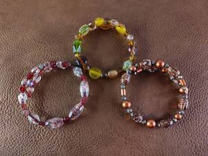 lot 2032 image: Handcrafted Glass Bead Adjustable Bracelets Set