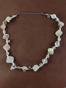 lot 2035 image: Mother of Pearl and White Beaded Necklace